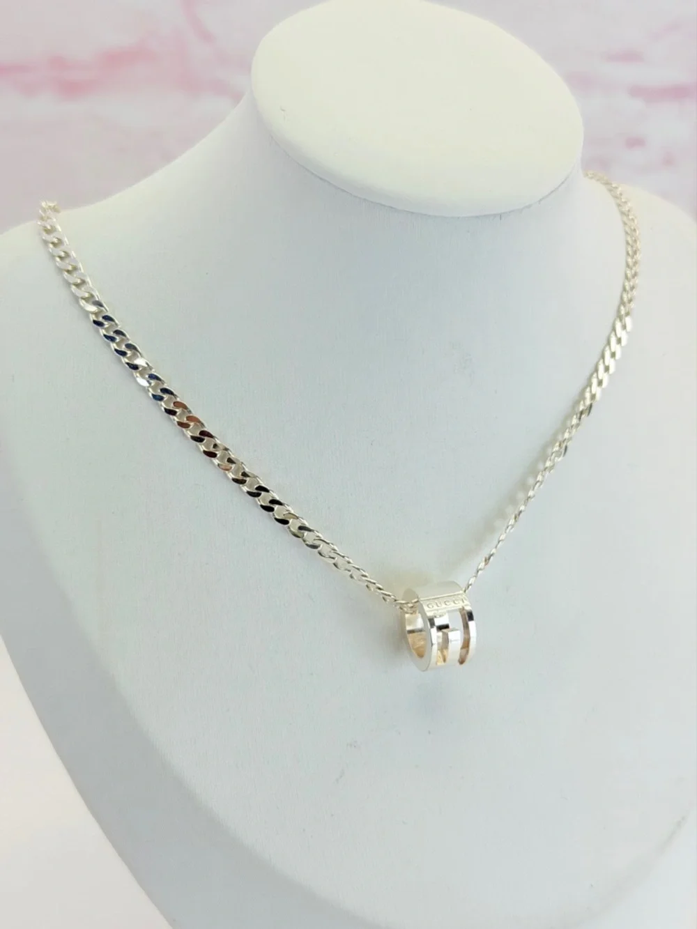 Authentic Gucci G Cut Out Circle Pendant Necklace